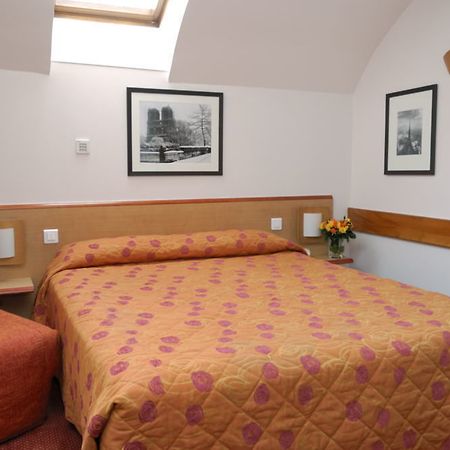 Hotel Hospitel Paris Eksteriør bilde